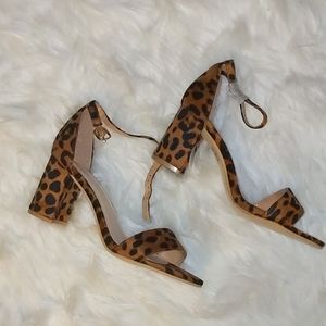🆕 Leopard print heels 🐆